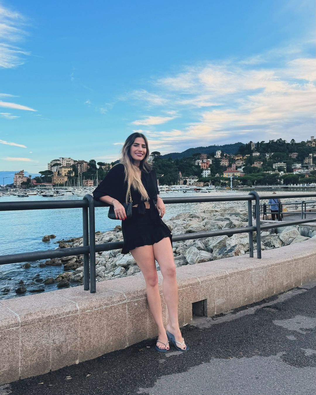 Jessica Beatriz em viagem pela Itália ao lado de sua mãe, Priscila Beatriz. Reprodução/Instagram