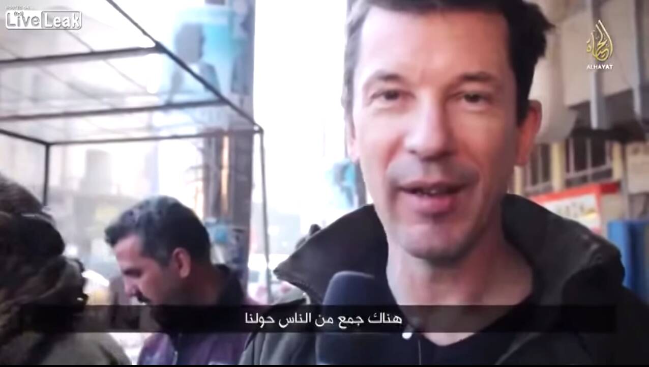 John Cantlie aparece em vídeo do Estado Islâmico em Mosul, Iraque, antes de ser capturado e decapitado . Foto: Reprodução/Youtube