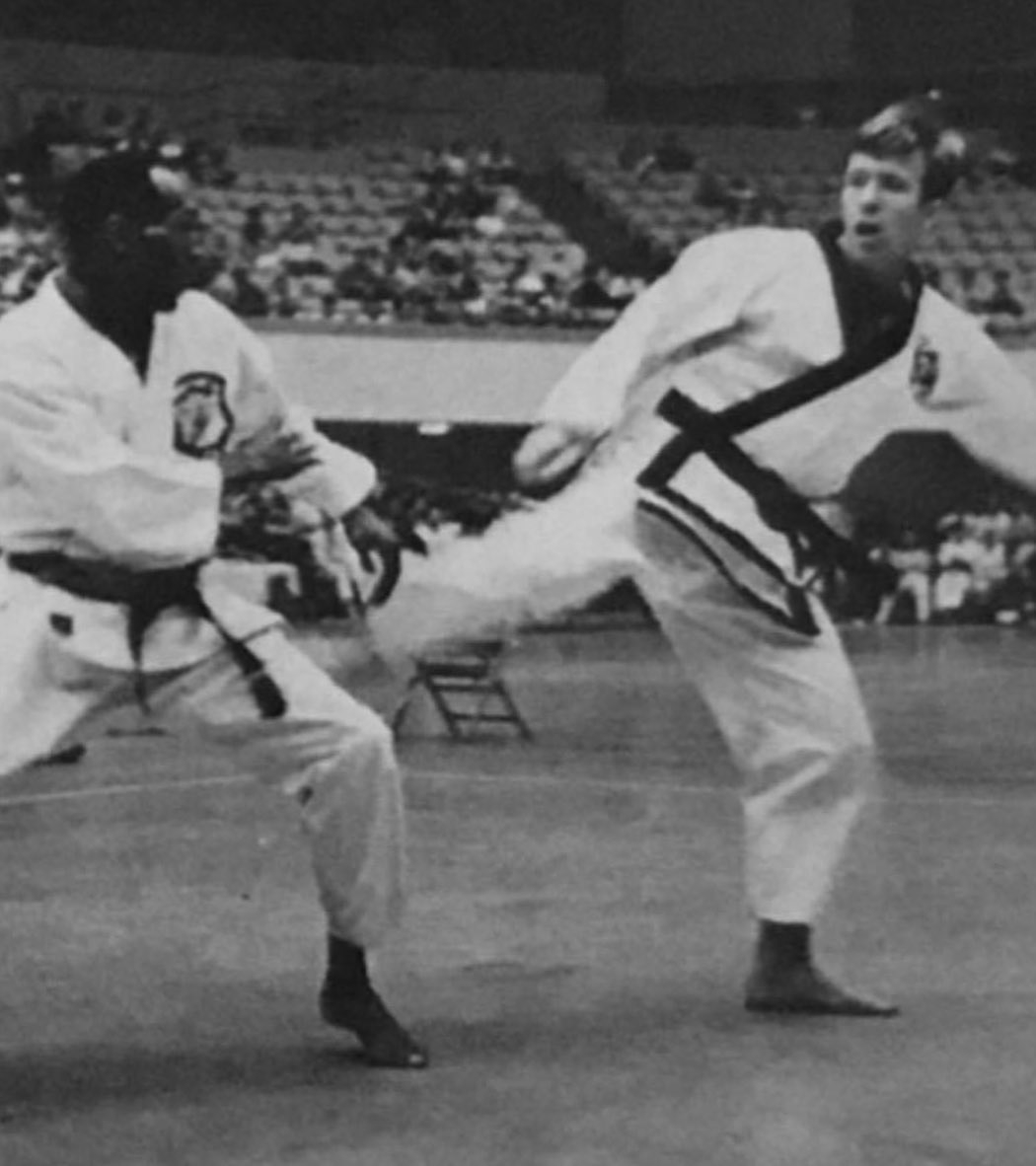 Antes de se tornar estrela do cinema, o ator serviu a Força Aérea dos Estados Unidos e se apaixonou pela prática de artes marciais. Tanto que, em 1990, fundou a sua própria escola, a Chun Kuk Do, e em 2005, a World Combat League (WCL), uma competição por equipes. Também se tornou presidente da United Fighting Arts Federation.