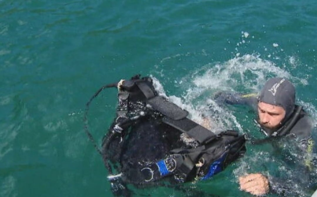 Pesquisadores da Universidade Federal de Santa Catarina e do Instituto Chico Mendes fazem um importante trabalho de identificação e coleta de uma espécie invasora que ameaça peixes e outros animais marinhos no Brasil.  Reprodução: Flipar