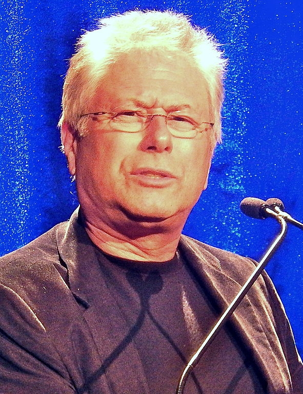 #16. Alan Menken (1949-) - Mais um compositor norte-americano que conquista o “EGOT”. Alan é famoso por compor trilhas de diversos filmes dos Estúdios Disney, como “A Pequena Sereia”, “A Bela e a Fera”, “Aladdin” e “Pocahontas”, por exemplo.