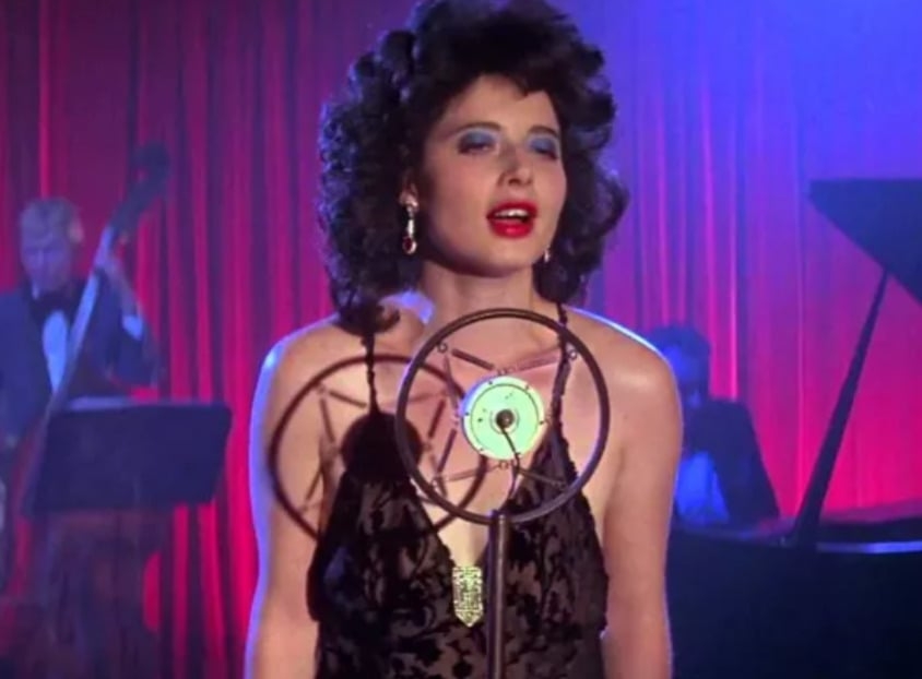 Outro homenageado por Rossellini foi o cineasta americano David Lynch, morto em 15/01. A atriz ítalo-americana foi uma das protagonistas de “Veludo Azul”, de 1986, filme que rendeu a Lynch a indicação ao Oscar de Melhor Diretor.
 Reprodução: Flipar