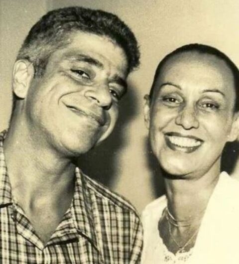 Entre 1978 e 2006, Lulu foi casado com a jornalista Scarlet Moon. Eles se conheceram em uma festa na casa do cantor e compositor Caetano Veloso.