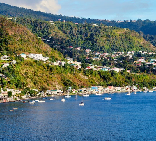 DOMINICA (América do Norte) - População: 71 mil - Capital: Roseau  Reprodução: Flipar