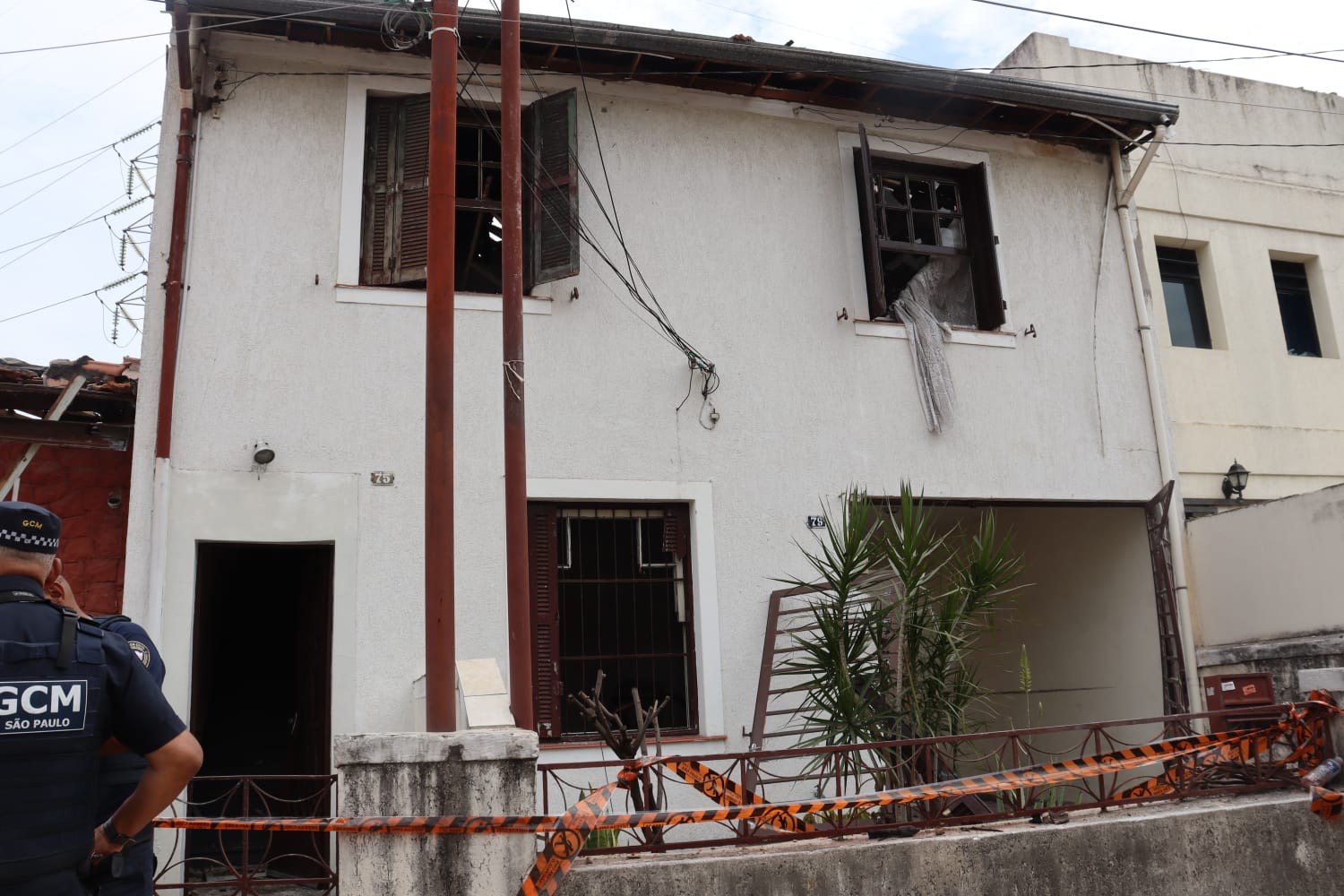 Casa danificada pela explosão. Foto: Foto: Gabriel Barros
