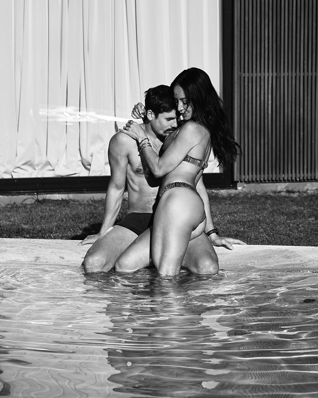 Sabrina Sato posa em cliques ousados com Nicolas Prattes. Foto: Instagram