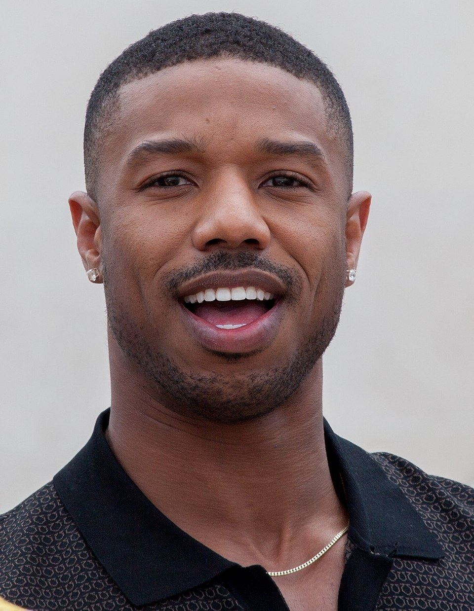 Michael B. Jordan venceu o prêmio de Melhor Ator por “Pecadores” no San Diego Film Critics Society Awards 2025. Na mesma cerimônia, o filme também foi premiado nas categorias Direção, Uso de Música e Melhor Filme.
 Reprodução: Flipar