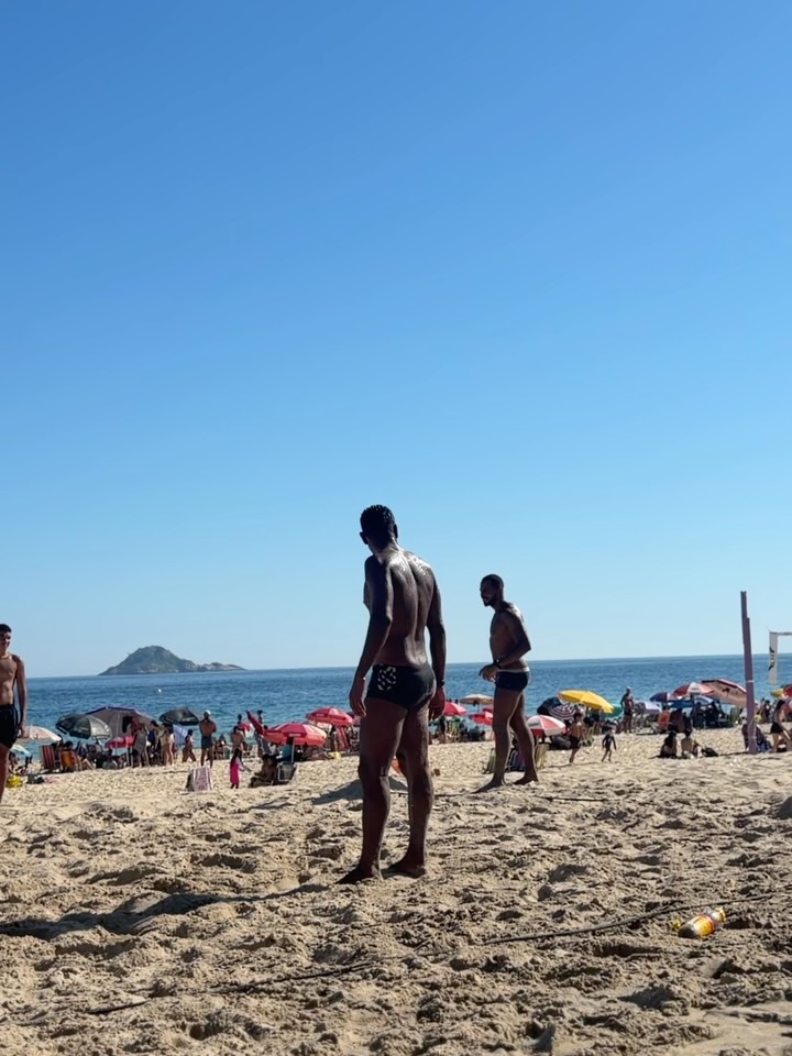 Léo Pereira publica fotos com Karoline Lima no Rio e web comenta romance. Foto: Instagram