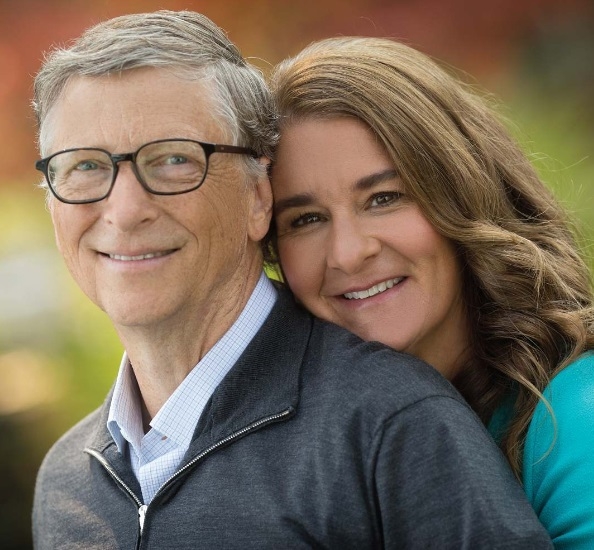Bill e Melinda Gates anunciaram a separação em maio de 2021. Eles foram casados por 27 anos. A esposa recebeu pelo menos US$ 6,3 bilhões com o fim do relacionamento. Reprodução: Flipar