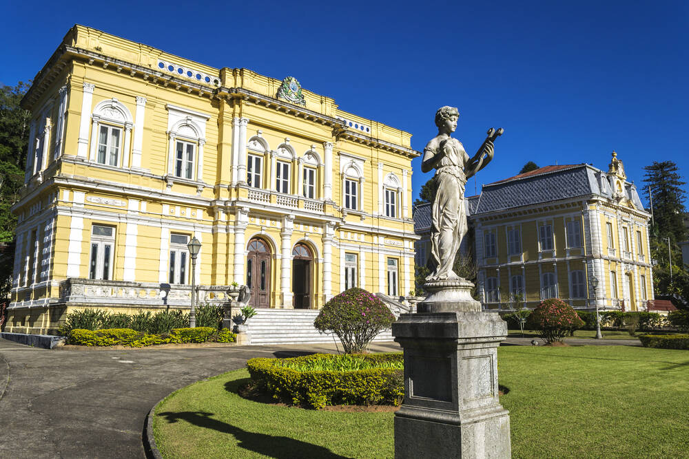 O Palácio Rio Negro foi erguido pelo Barão do Rio Negro, no final do século XIX. Foto: shutterstock 