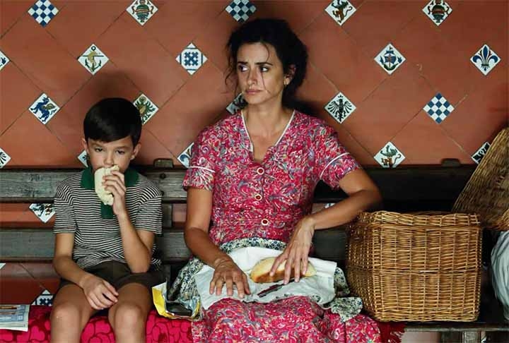 Além das produções que o colocaram em evidência pela primeira vez e as vencedoras do Oscar, na filmografia de Almodóvar há outros filmes que conquistaram sucesso de crítica e público, como “Volver” (2006), “A Pele que Habito” (2011)  e “Dor e Glória” (2019 - foto). 

 Reprodução: Flipar