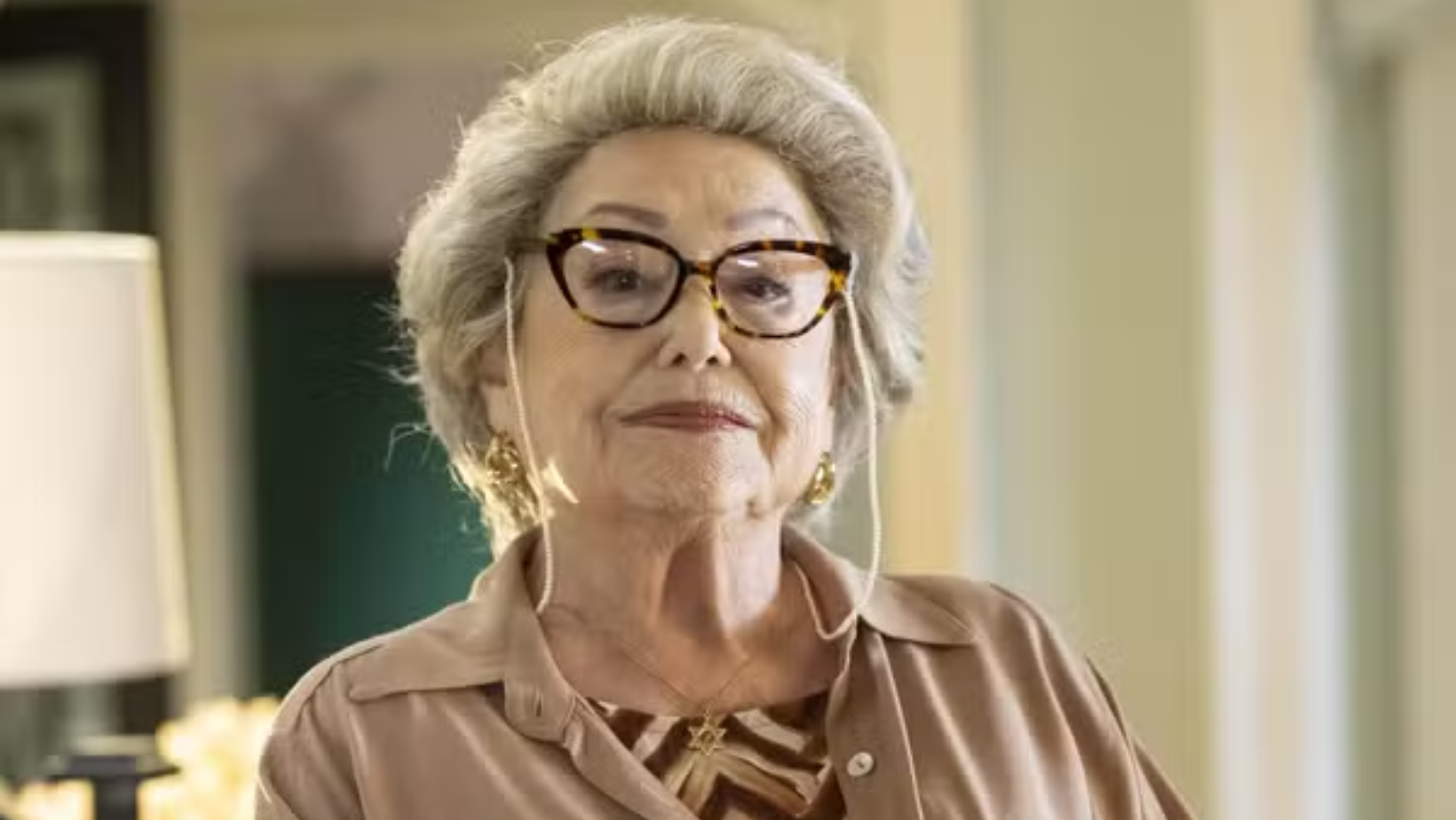 Suely Franco como Rosa em 'Dona de Mim' . Foto: Foto: Globo
