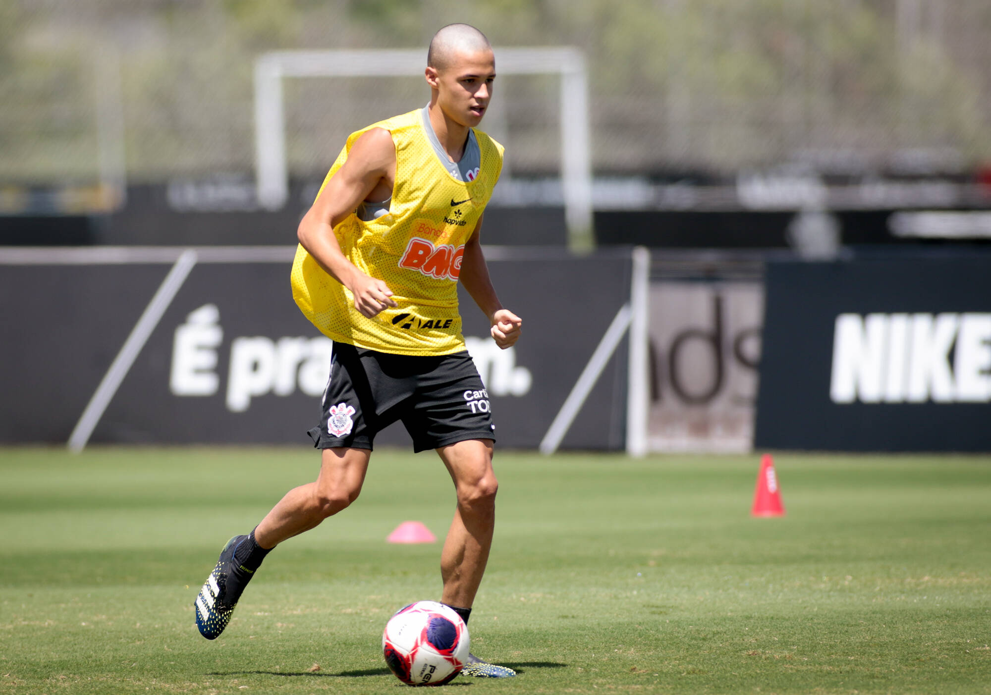 Globoplay - Os bastidores do Timão na temporada 2020! O 1º episódio de  #AcessoTotal - Corinthians já disponível aqui comigo para quem tem  #GloboplayMaisCanaisAoVivo. ⚽