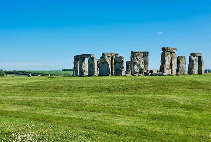 A English Heritage está trabalhando em parceria com especialistas das universidades de Oxford, Leicester e Bournemouth, todas no Reino Unido, assim como da Royal Astronomical Society. Reprodução: Flipar