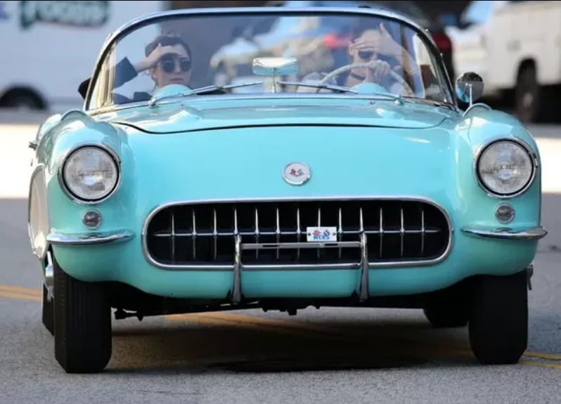 Chevrolet Corvette Stingray de 1956 - US$ 100 mil (R$ 479,5 mil). Foto: Reprodução