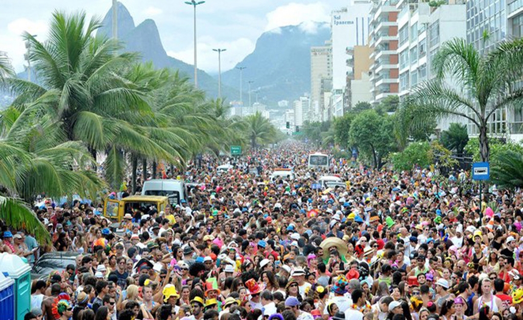 O Carnaval mistura ritmos contagiantes que embalam os foliões em diferentes regiões do país.  Reprodução: Flipar