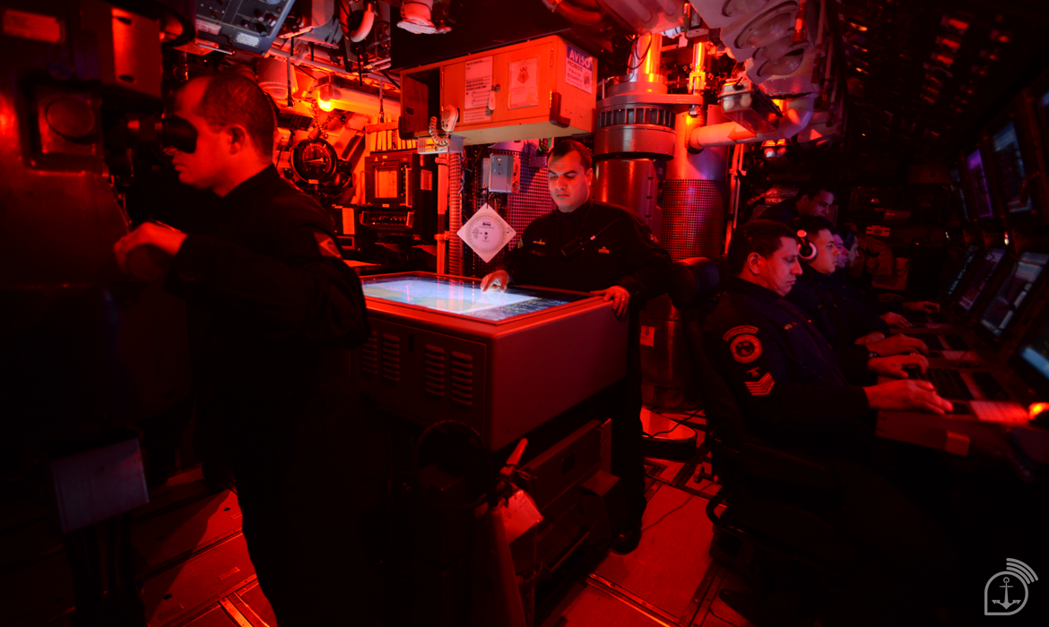 Interior do Submarino Tonelero (S42) Marinha do Brasil/Agência Marinha de Notícias