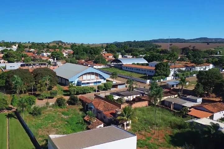 Embora haja uma predominância espírita, a convivência com outras religiões é considerada pacífica. Reprodução: Flipar