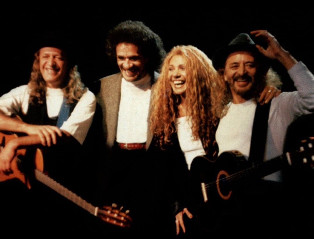 Nesse período, Zé Ramalho também se aproximou de ícones da música brasileira, como Alceu Valença, Geraldo Azevedo e Elba Ramalho - prima do cantor -, reforçando a força da cena nordestina dentro da MPB. 
 Reprodução: Flipar