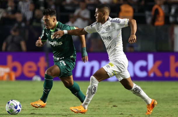 Outra atração do confronto é a expressiva invencibilidade do Palmeiras contra o Santos, a maior do momento entre os principais rivais do futebol paulista. - Foto: Cesar Greco/Palmeiras