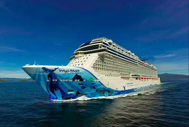 Norwegian Bliss: Construído em 2018 e renovado em 2021, o Norwegian Bliss tem capacidade para 3.958 passageiros. São inúmeras opções de lazer, como spas com águas termais, 28 restaurantes e jogos interativos, como a Roda da Fortuna. Reprodução: Flipar