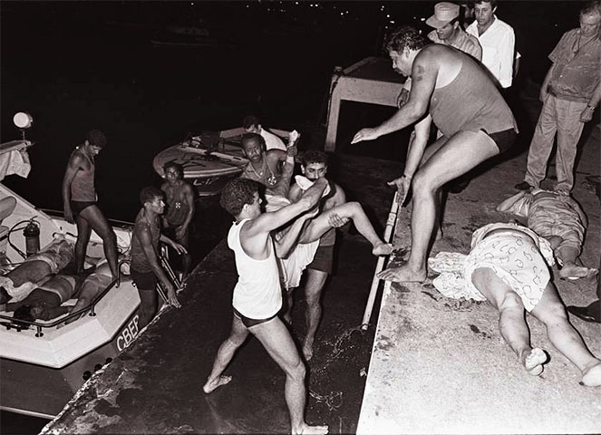 A história do réveillon de Copacabana tem como seu capítulo mais trágico o naufrágio do Bateau Mouche, em 1988, quando 55 pessoas morreram no mar, a caminho da Praia de Copacabana, onde assistiriam à tradicional queima de fogos. Reprodução: Flipar