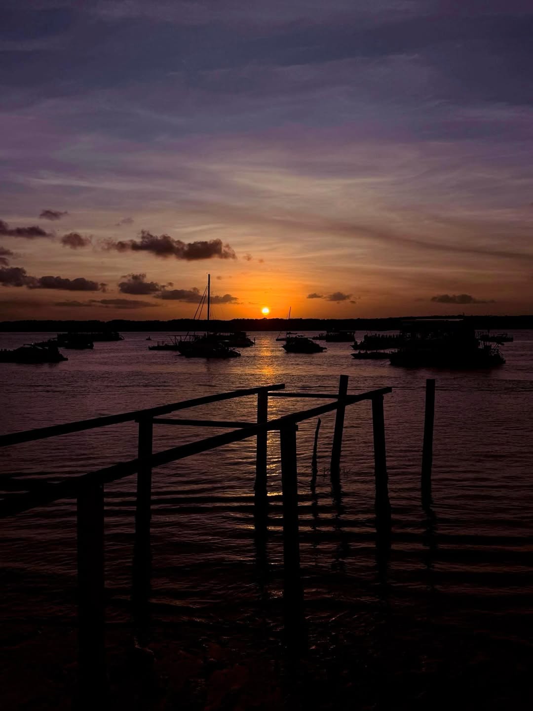 Carol Castro posa de biquíni e aproveita descanso em João Pessoa Instagram