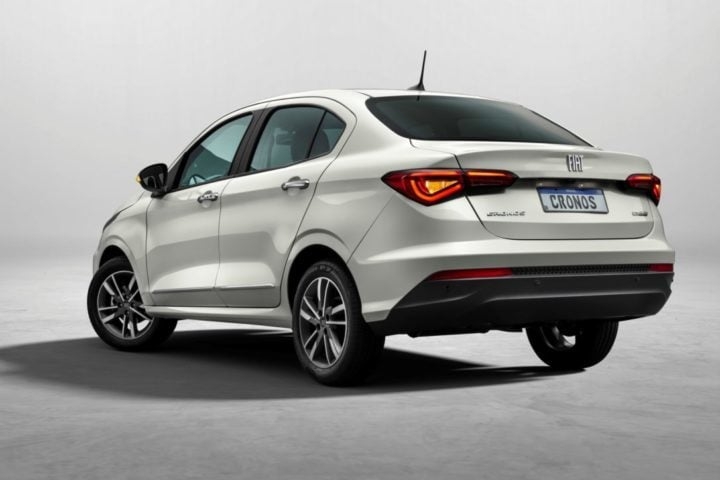 3º) Fiat Cronos - Motor: 1.0 flex Reprodução: Flipar