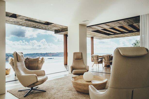 Vila onde Harry e Meghan ficaram hospedados em Ibiza. Foto: Reprodução/Instagram/@villasacalma