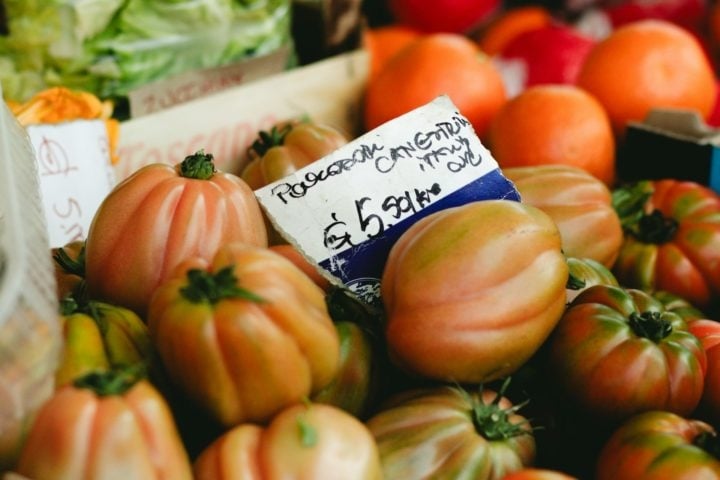 A Itália possui uma grande variedade de tomates, cada um com características únicas de sabor, textura e aroma. Reprodução: Flipar