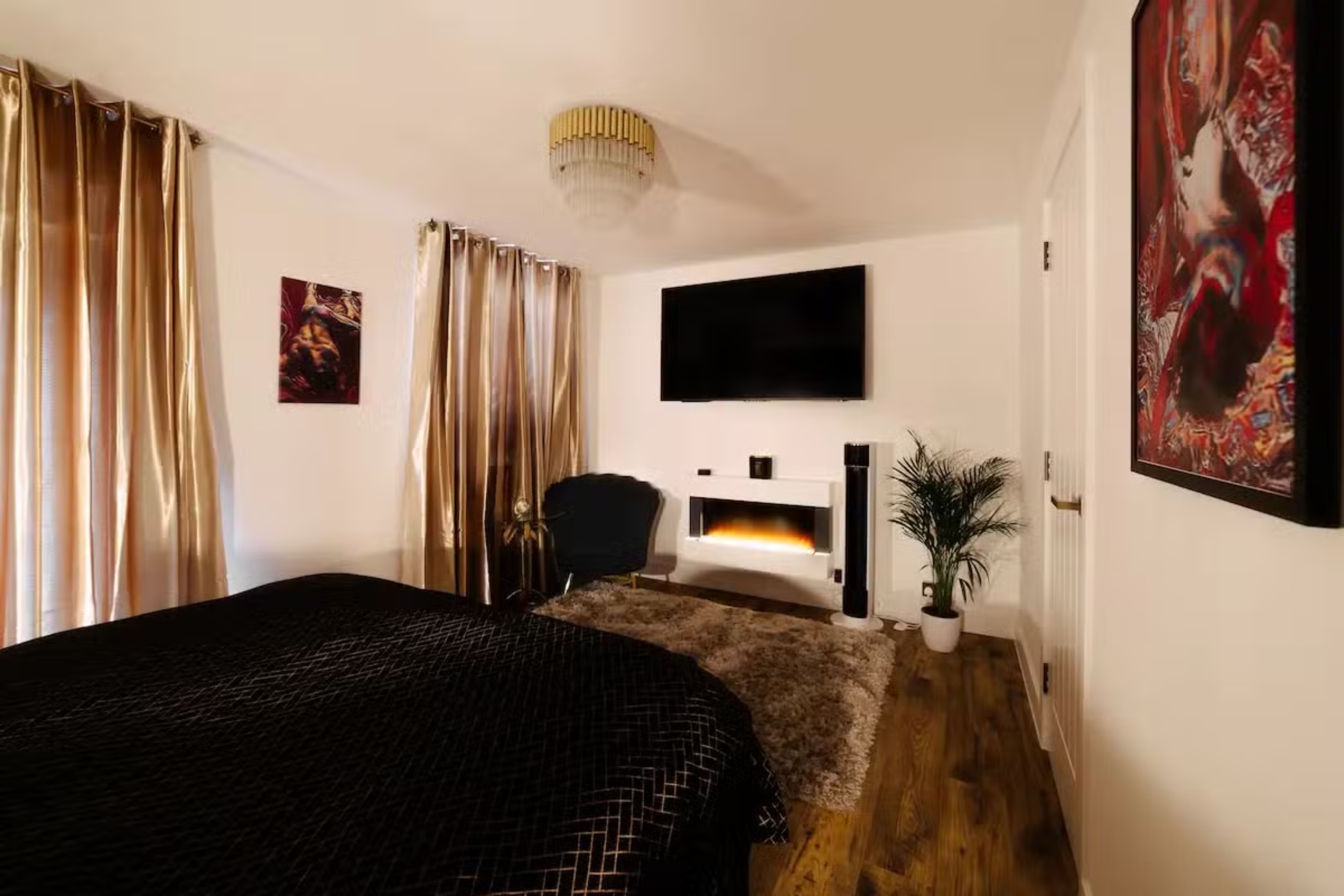 A Casa Amor transforma suas fantasias em realidade com quartos temáticos e acessórios exclusivos Reprodução/Airbnb