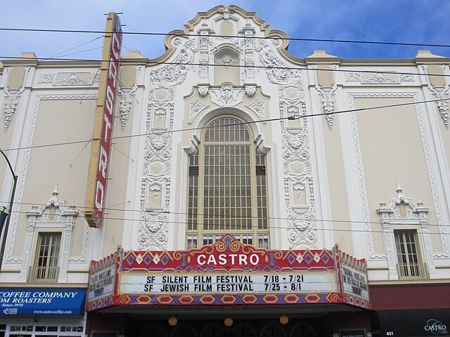 Castro Theatre – Situado em São Francisco, EUA, foi inaugurado em 22 de junho de 1922. Ainda está em operação e é famoso por suas exibições clássicas e eventos culturais históricos. - Another Believer/Creative Commons by SA 3.0 Reprodução: Flipar