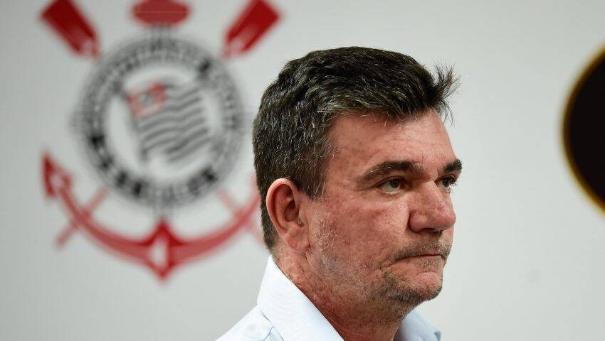 Andrés Sanchez, presidente do Corinthians, foi diagnosticado com encefalite viral