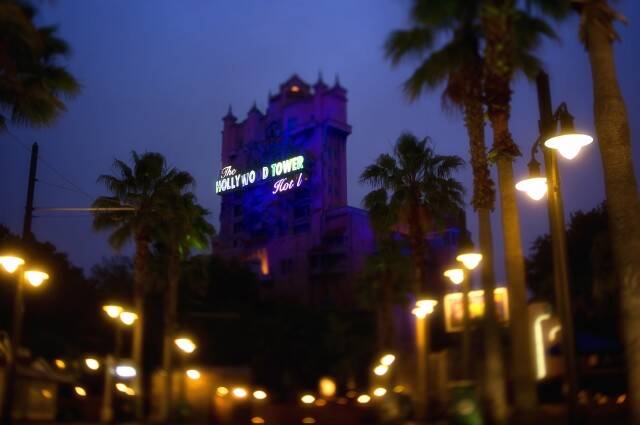 The Twilight Zone Tower of Terror é uma das atrações mais famosas do Hollywood Studios. Foto: Divulgação/Walt Disney World Resort