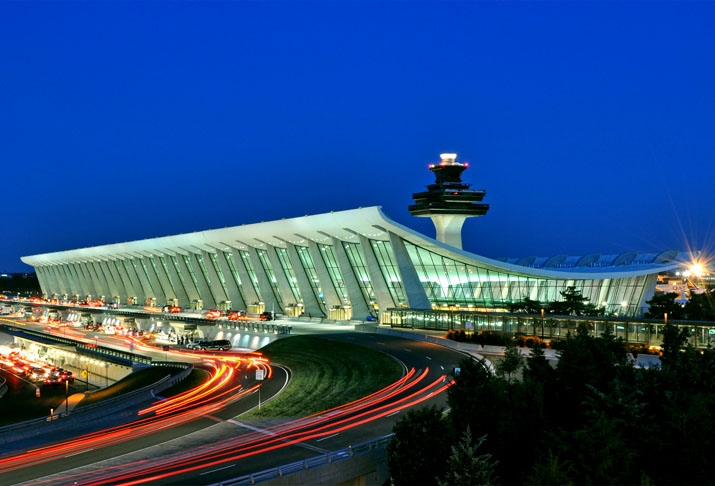 6° Aeroporto Internacional Washington Dulles – EUA - Inaugurado em 1960. Tem 48 km². Fica 42 km a oeste do Distrito de Columbia e tem  voos sem escalas para 125 destinos nacionais e internacionais por 36 companhias aéreas. Reprodução: Flipar