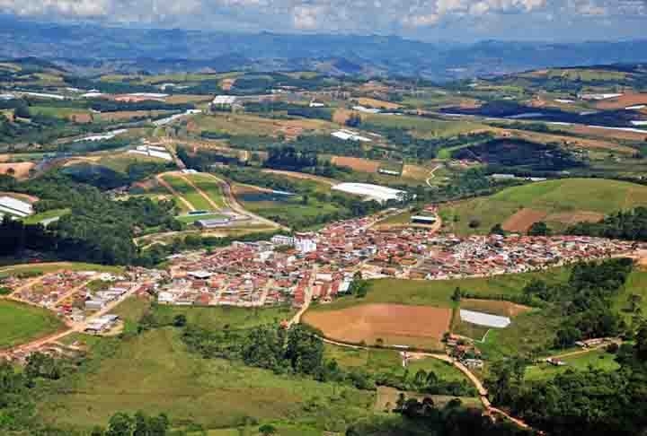 Senador Amaral(1.496m)- Com 5.300 habitantes, a 447 km de Belo Horizonte, a cidade na Serra da Mantiqueira é o município mineiro de maior altitude, e é voltado principalmente para a agricultura, com destaque para a produção de café e hortifrutigranjeiros. Reprodução: Flipar