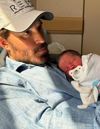 Pedro Andrade compartilha nascimento da filha por barriga solidária