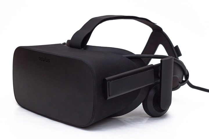 Um marco importante foi o Oculus Rift, inicialmente um projeto independente financiado por crowdfunding em 2012.  Reprodução: Flipar