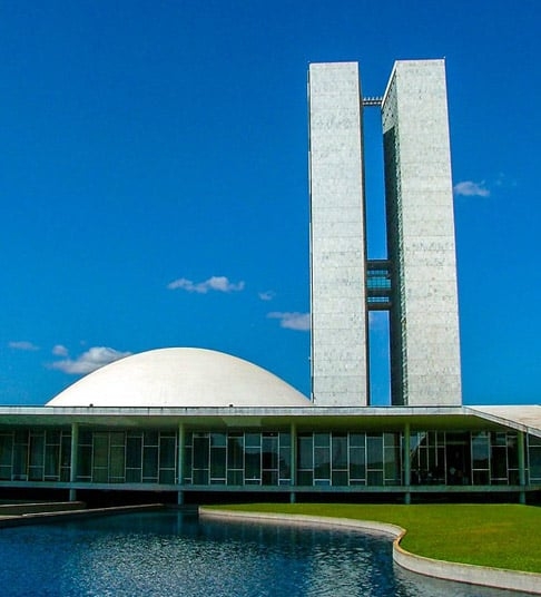 5° lugar: Brasil (América do Sul) - Território: 8.515.767 km² - Capital: Brasília  Reprodução: Flipar
