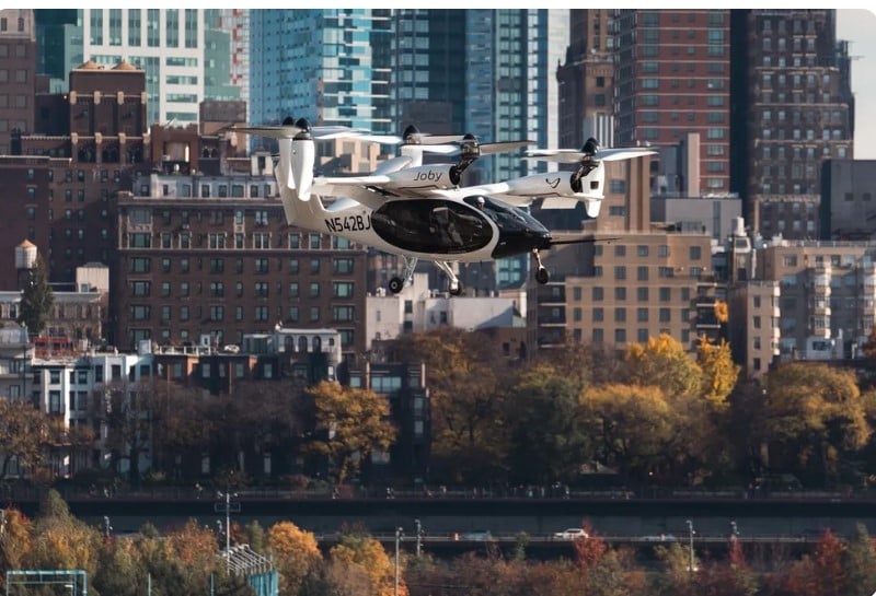 No dia 12 de novembro, a Joby Aviation promoveu sessão de teste nos ares de Nova York com um modelo fabricado pela empresa.