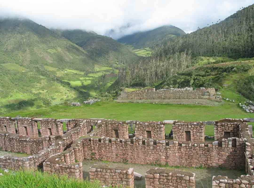 Vilcabamba foi o último refúgio dos Incas antes que seu império fosse destruído pelos espanhóis. Localizada na sombra da Cordilheira dos Andes, ela ficava escondida sob toneladas de vegetação da floresta amazônica. Reprodução: Flipar