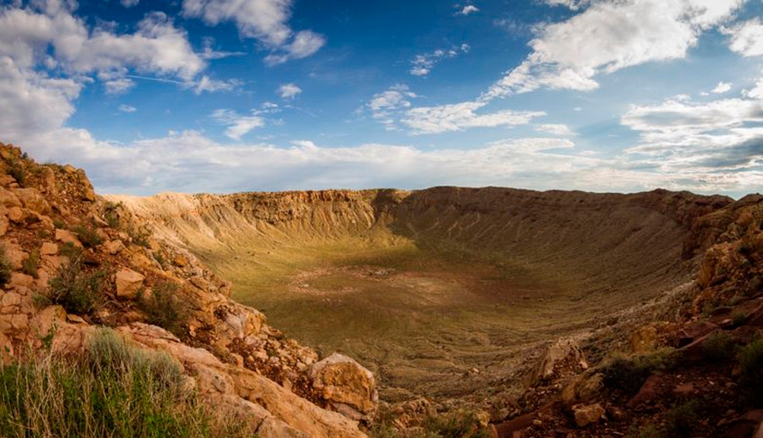 Western (Austrália) - A Cratera de Woodleigh se formou há 364 milhões de anos e tem120 km de diâmetro. Tem 200 metros de profundidade e possui um mineral raro (encontrado até agora em apenas 7 lugares do planeta): o reidite.  Reprodução: Flipar