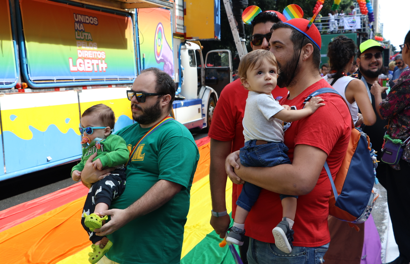 28ª Parada do Orgulho LGBT+, com o tema Basta de Negligência e Retrocesso no Legislativo! Vote Consciente por Direitos da População LGBT+, na Avenida Paulista. Rovena Rosa/Agência Brasil