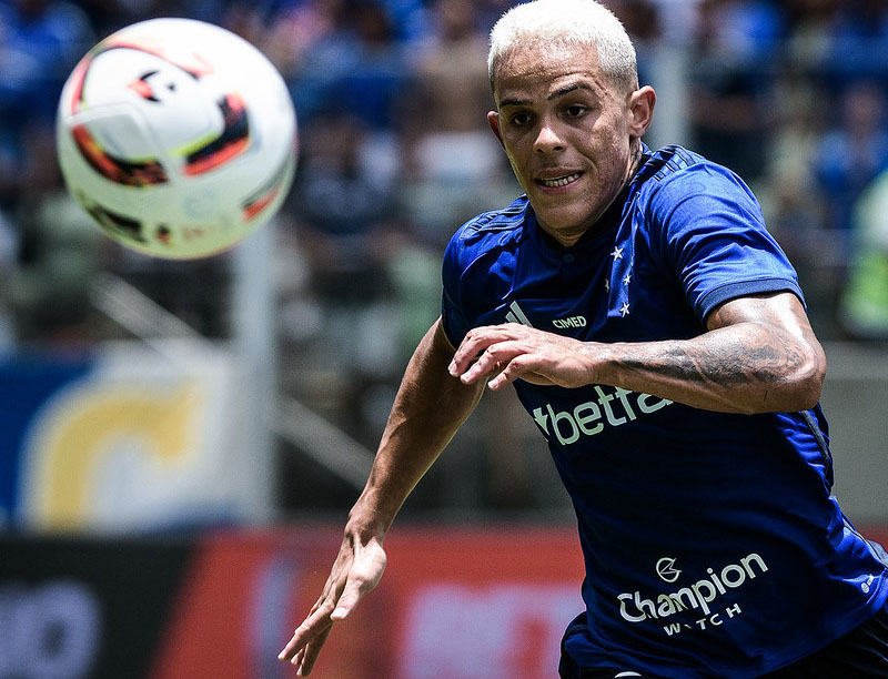 Wallisson é reintegrado no Cruzeiro após ser punido por indisciplina Renan Liskai