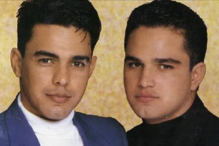 Sua carreira ganhou projeção nacional a partir da dupla Zezé Di Camargo e Luciano, formada com o irmão mais novo, no início da década de 1990.. Foto: Reprodução: Flipar