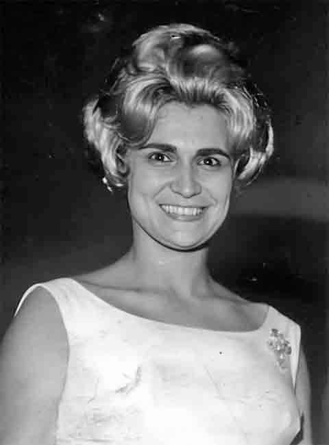 Hebe Maria Monteiro de Camargo Ravagnani nasceu em 8 de março de 1929, em Taubaté, no interior de São Paulo, filha de Esther Magalhães de Camargo e Sigesfredo Monteiro de Camargo. 
. Foto: Reprodução: Flipar