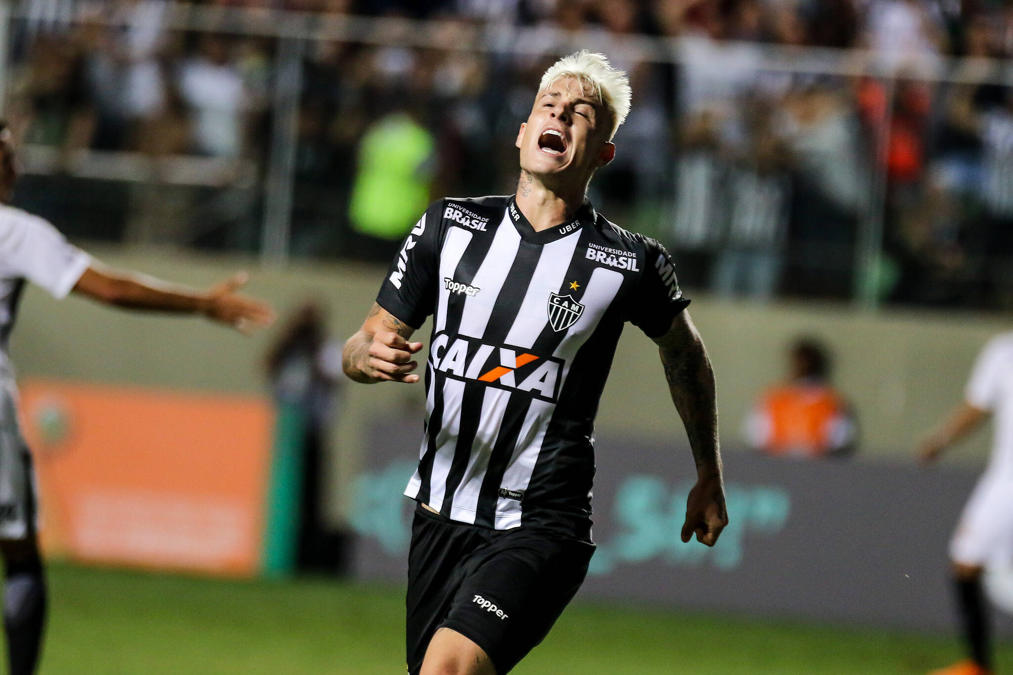 Corinthians consulta Roger Guedes e nega Dedé e Calleri ...