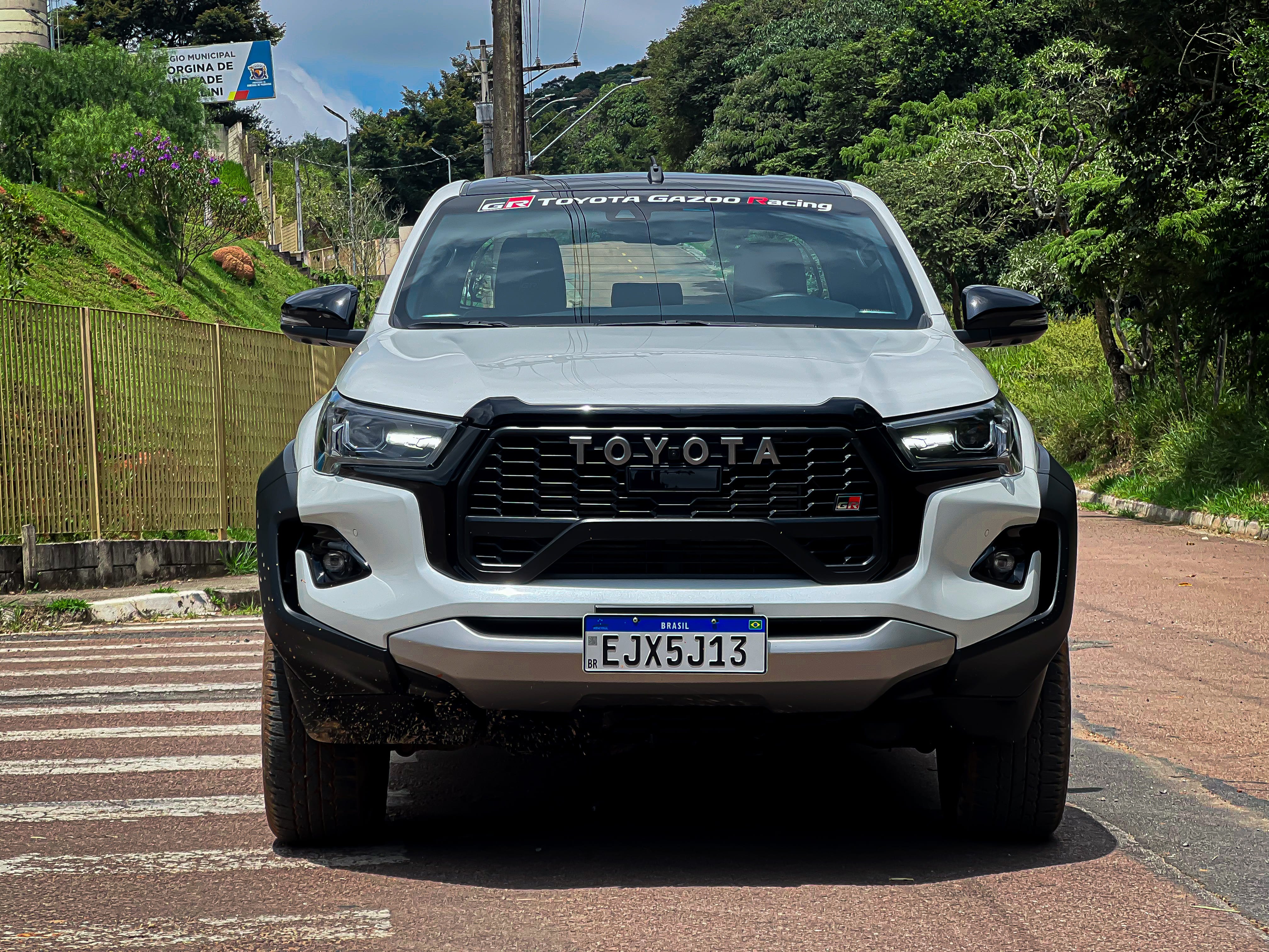 Toyota Hilux GR-S Gazoo Racing 2024. Foto: Luiz Forelli Santana/iG