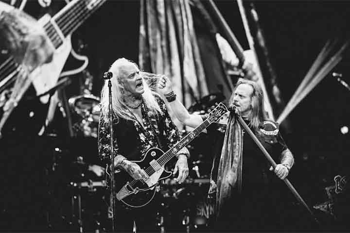 A tragédia marcou profundamente a história do grupo e do rock, levando ao encerramento imediato das atividades do Lynyrd Skynyrd em seu auge criativo e comercial. 
 Reprodução: Flipar