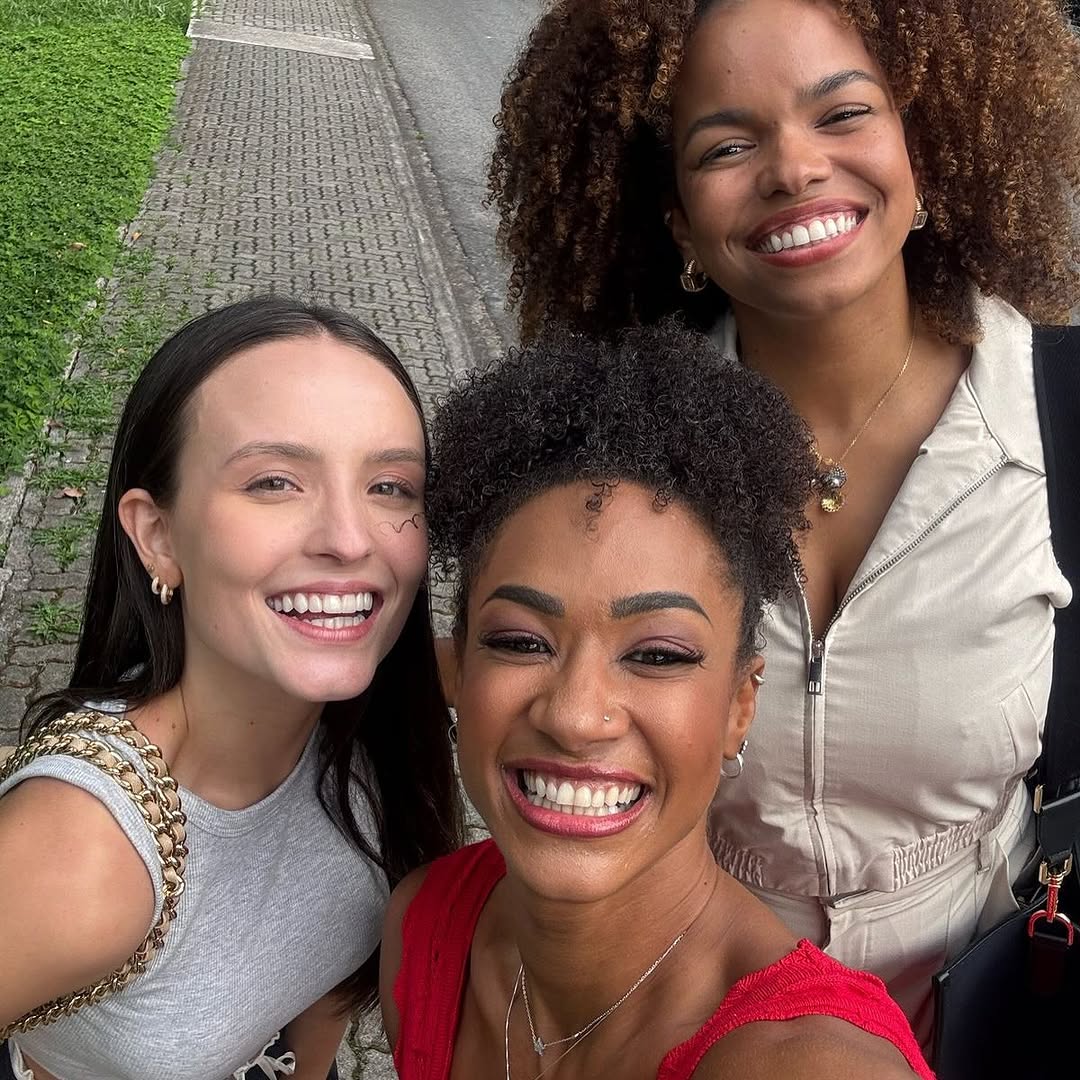 Larissa Manoela, Aline Patriarca e Jeniffer Nascimento. Foto: Reprodução Instagram - 27.3.2025